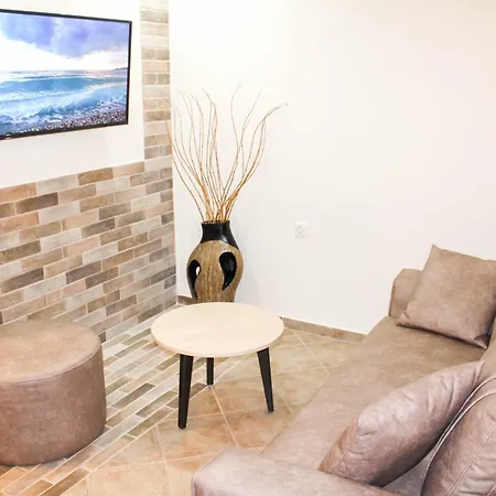 Comfy * Νικήτη
