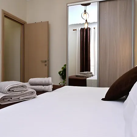 Comfy شقة *